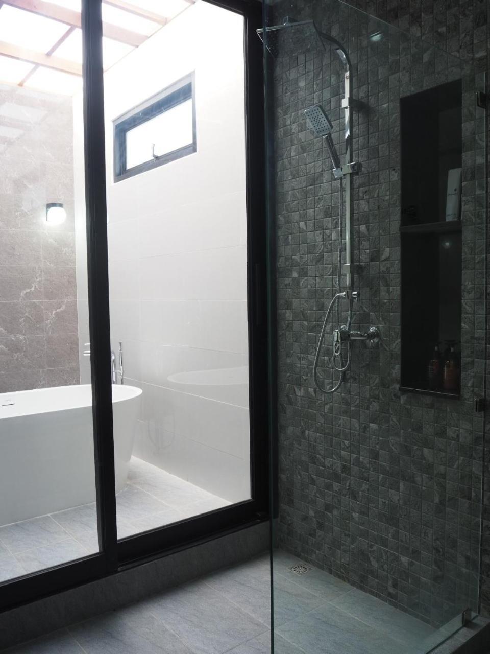 Baan First Pool Villa Ban Ko Khwan